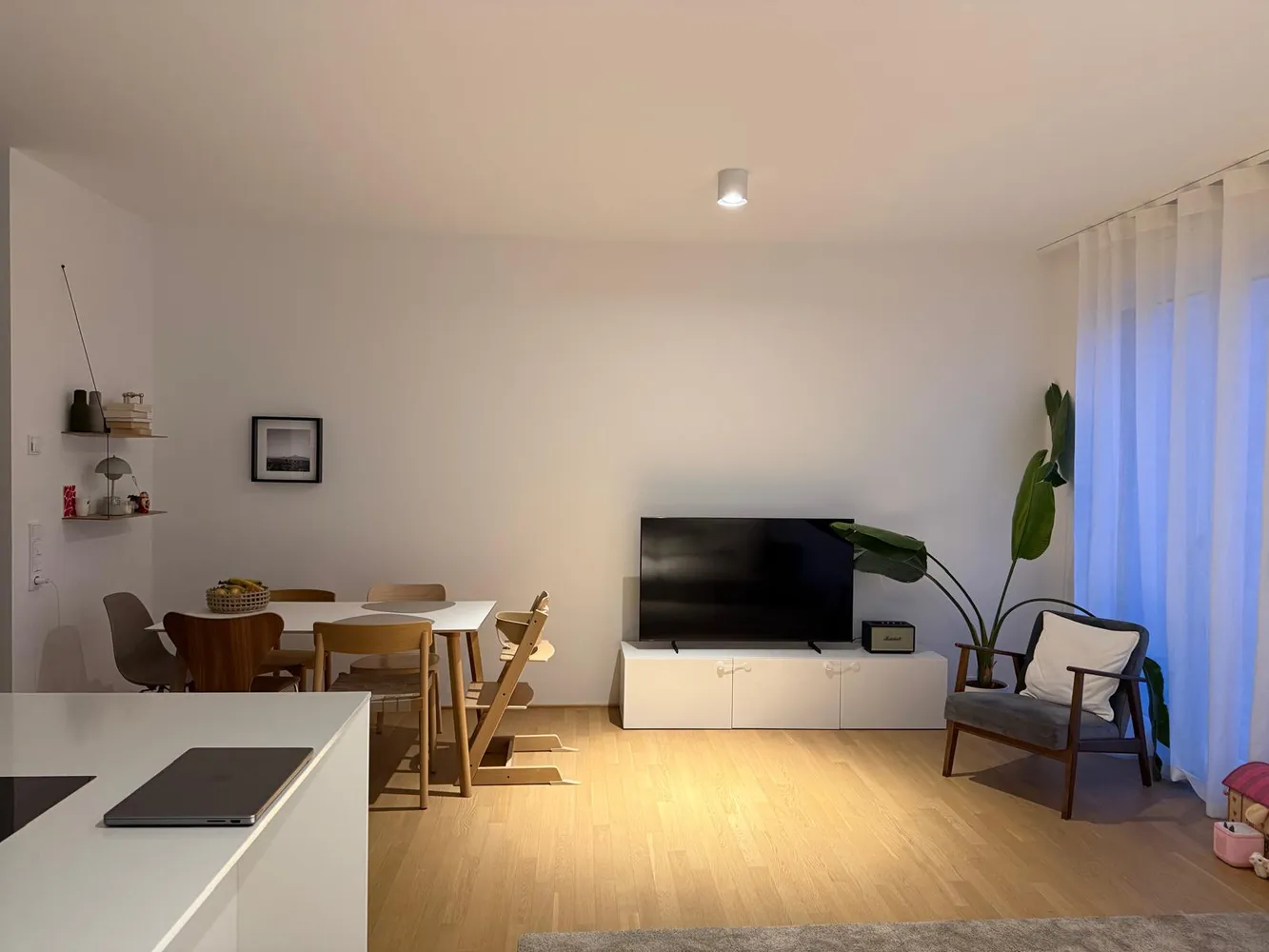 3 Zimmer Wohnung mit 94 m² in Wiesbaden – Bild 4