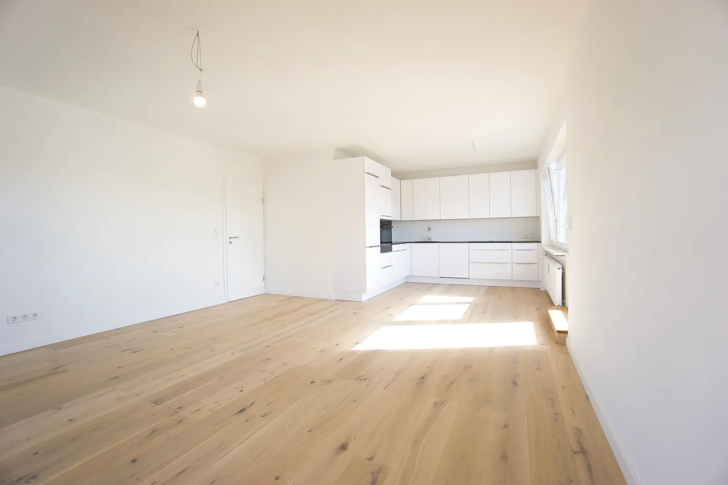 2 Zimmer Wohnung mit 119 m² in Regensburg – Bild 7