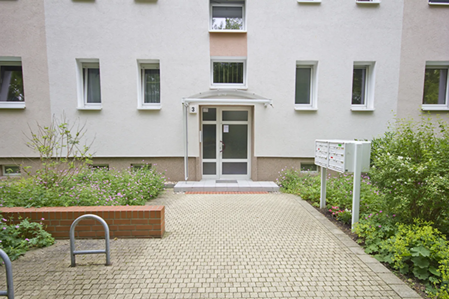 2 Zimmer Wohnung mit 47 m² in Halle (Saale) – Bild 3