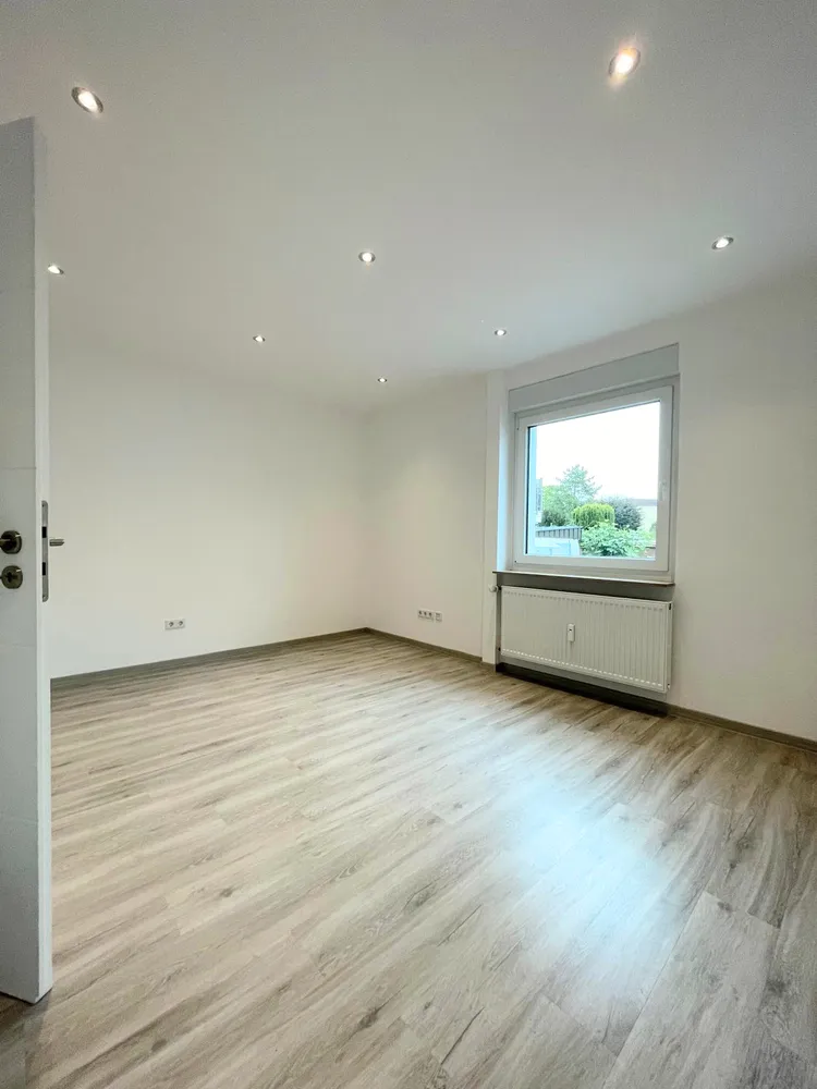 3 room apartment with 90 m² in Dietzenbach – Photo 2