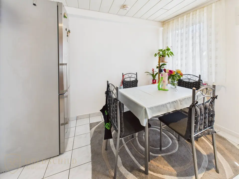 3 Zimmer Wohnung mit 100 m² in Metzingen – Bild 10