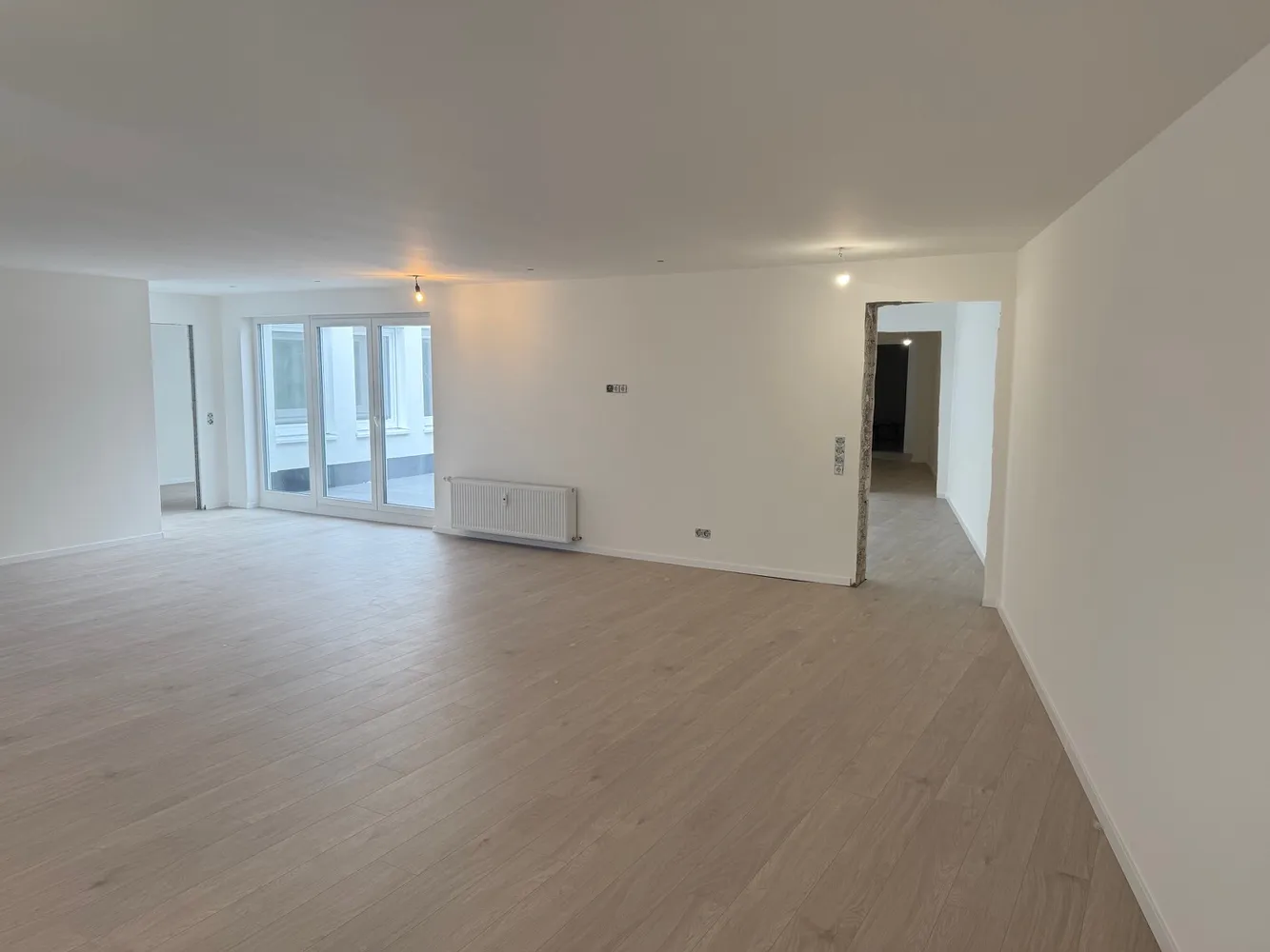 8 Zimmer Wohnung mit 328 m² in Düsseldorf – Bild 8