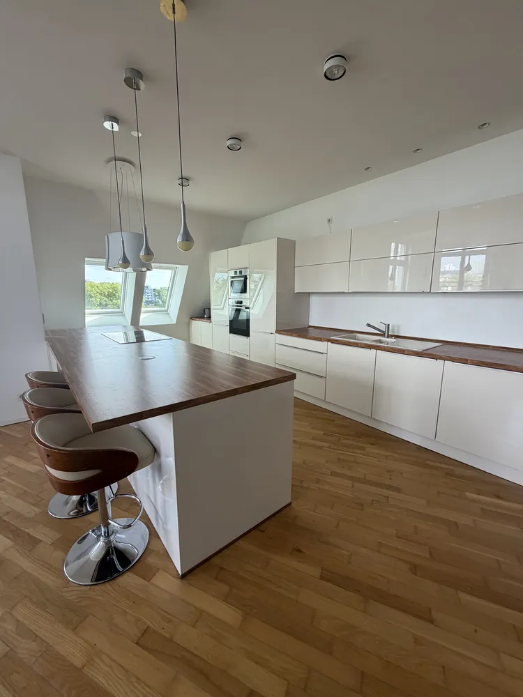 4 Zimmer Wohnung mit 225 m² in Berlin – Bild 12