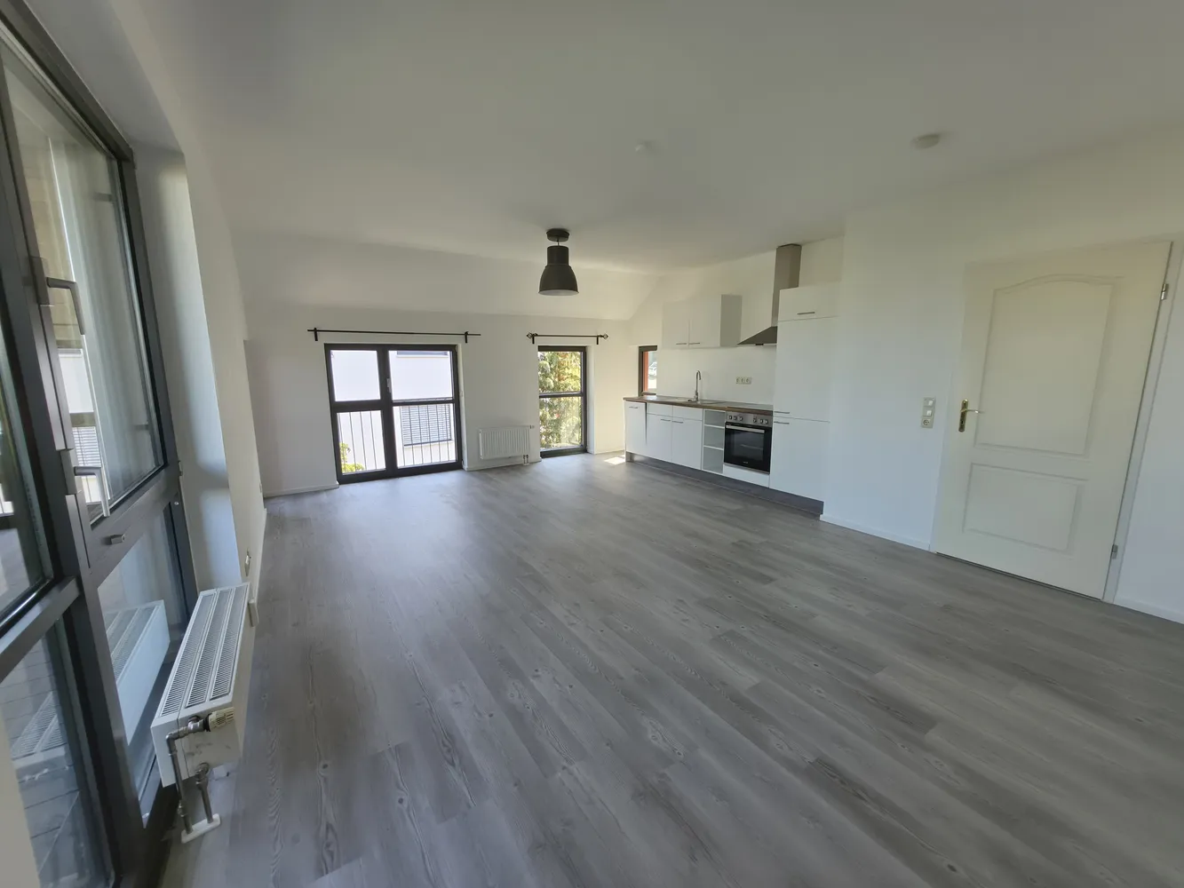 4 Zimmer Wohnung mit 93 m² in Regensburg – Bild 1