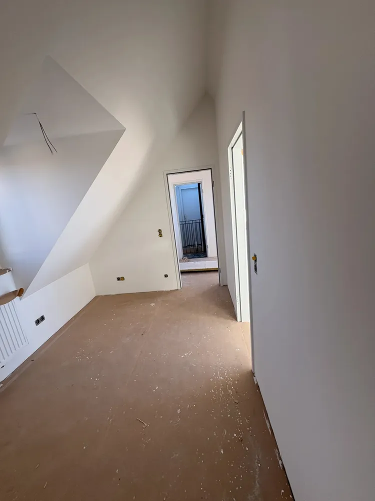 4 Zimmer Wohnung mit 90 m² in München – Bild 3