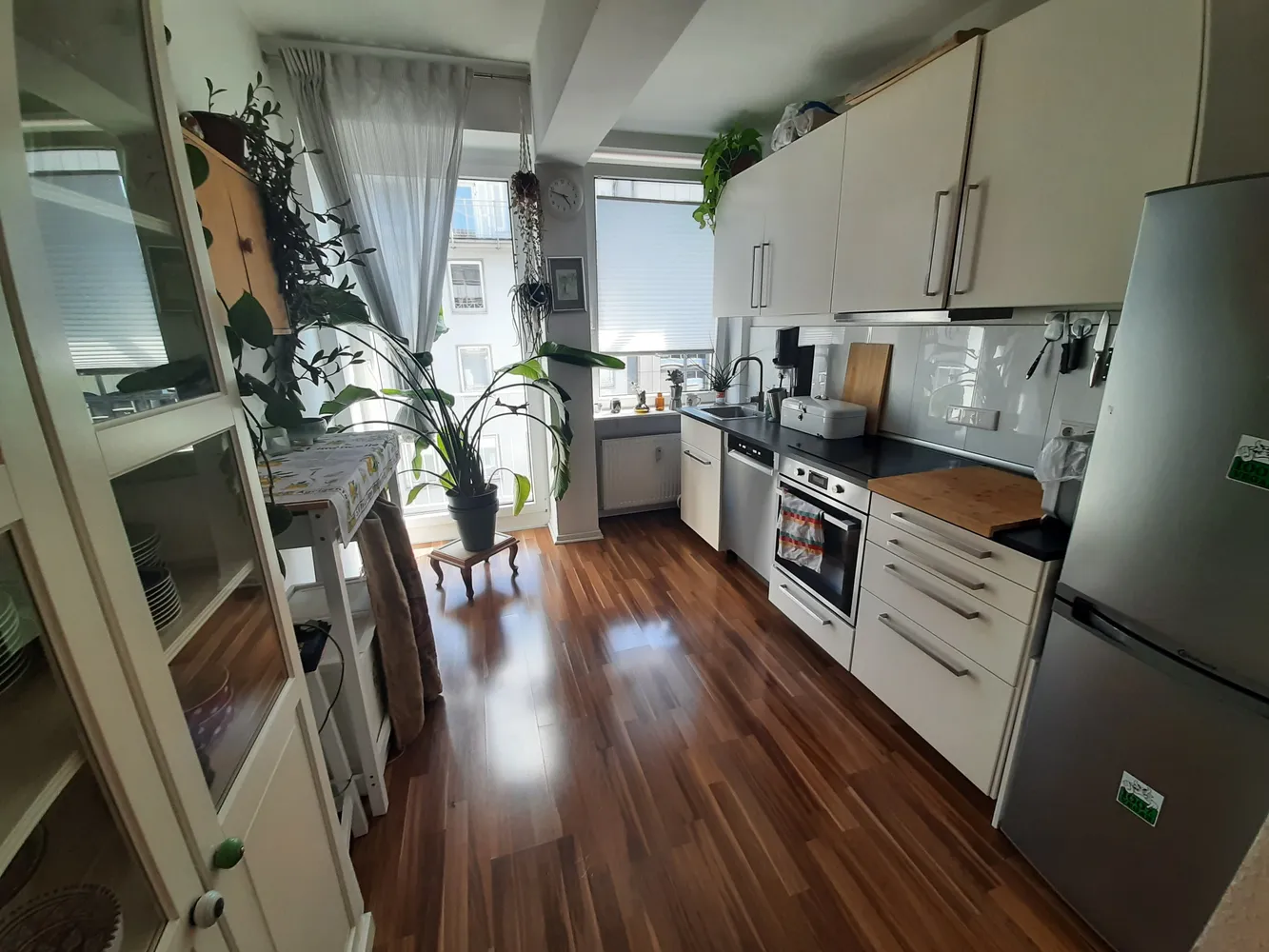 2 Zimmer Wohnung mit 93 m² in Düsseldorf – Bild 1