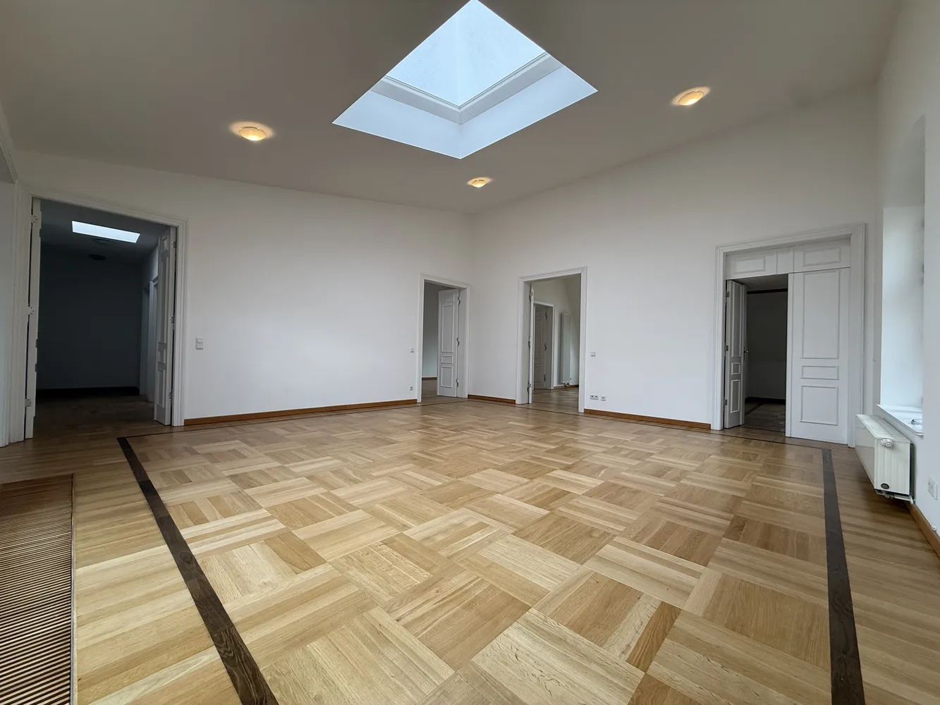 5 Zimmer Wohnung mit 256 m² in Berlin – Bild 2