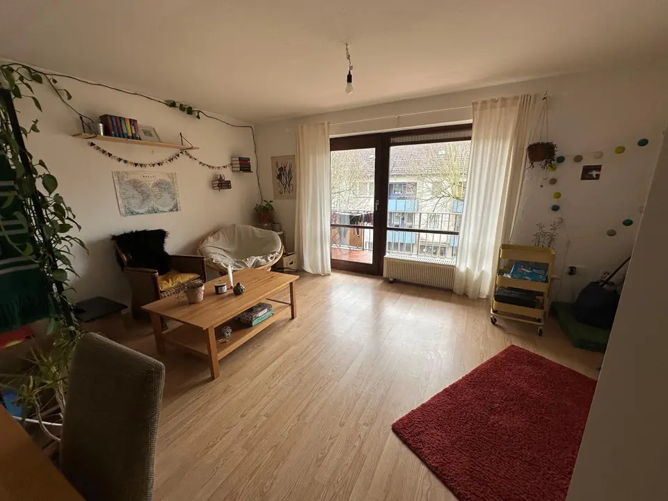 7 Zimmer Wohnung mit 141 m² in Eschwege – Bild 1