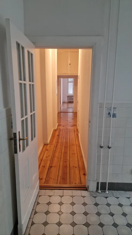 6 Zimmer Wohnung mit 209 m² in Berlin – Bild 7