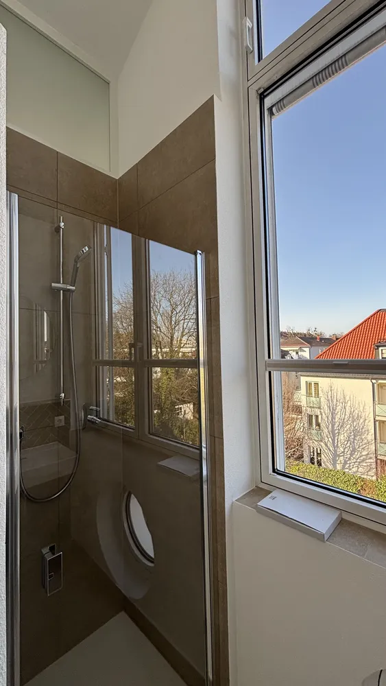 6 Zimmer Wohnung mit 236 m² in München – Bild 12