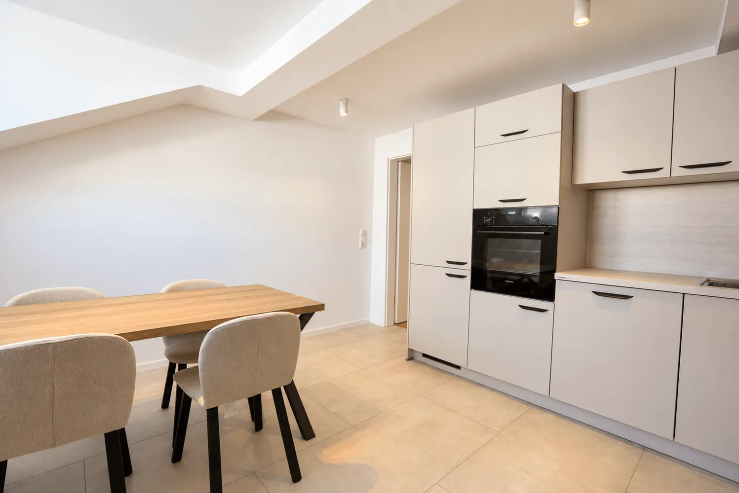 Shared room with 20 m² in Frankfurt am Main – Photo 2