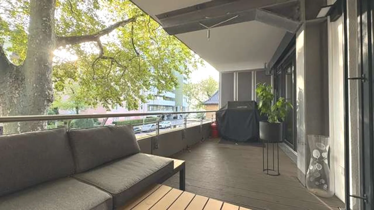 2 room apartment with 65 m² in Cologne – Photo 2