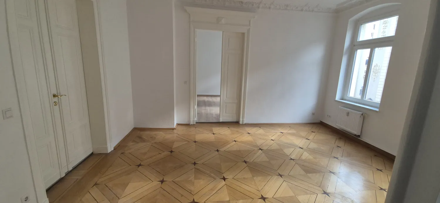 4 room apartment with 105 m² in Halle (Saale) – Photo 1
