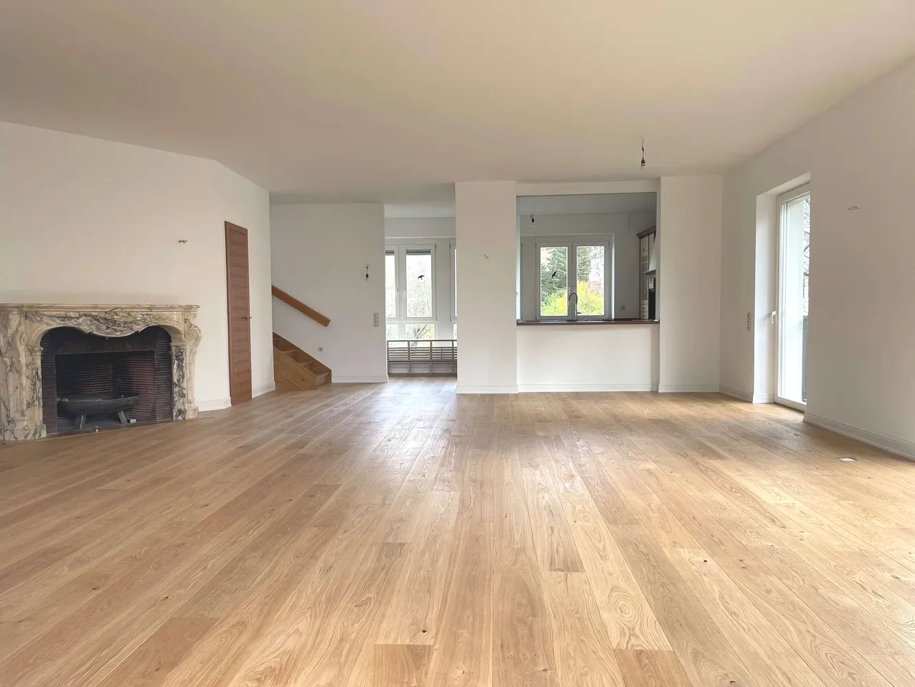 5 Zimmer Wohnung mit 230 m² in Frankfurt am Main – Bild 1