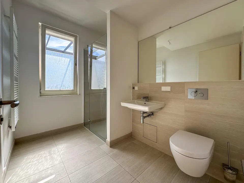 3 Zimmer Wohnung mit 98 m² in Düsseldorf – Bild 8