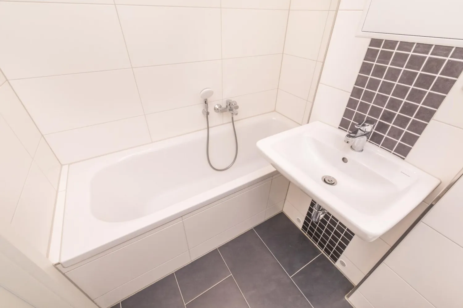 2 Zimmer Wohnung mit 46 m² in Chemnitz – Bild 4