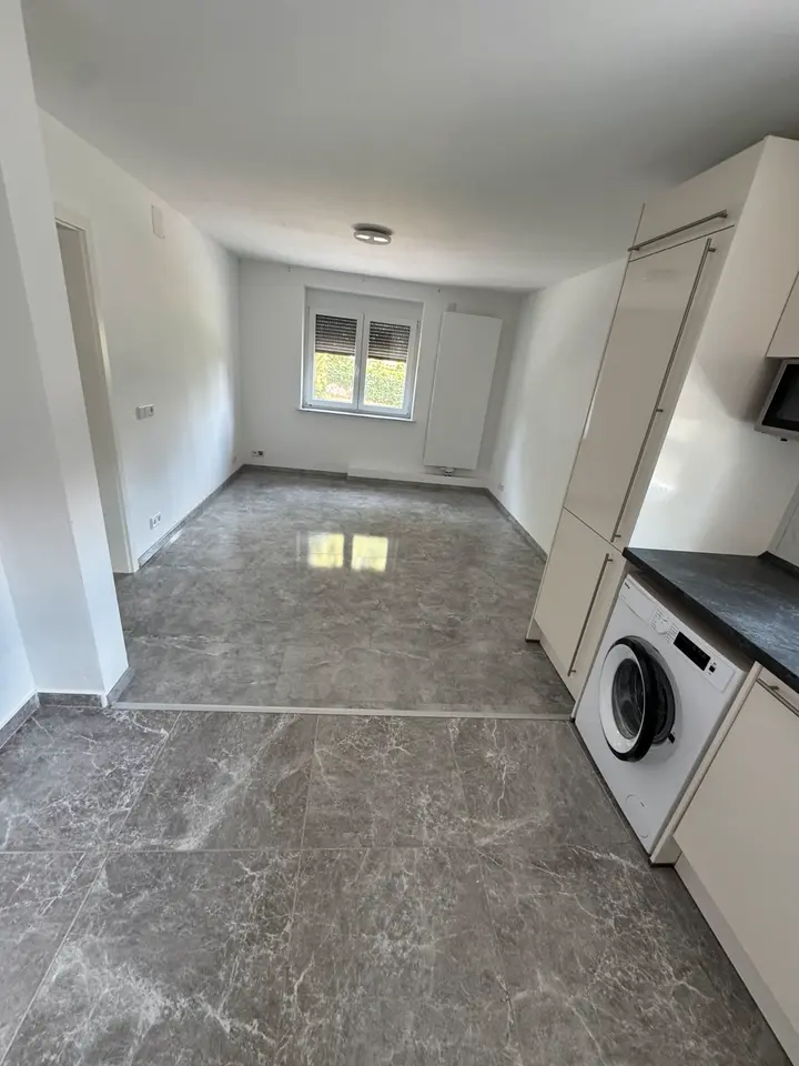 2 Zimmer Wohnung mit 48 m² in Karlsruhe – Bild 2