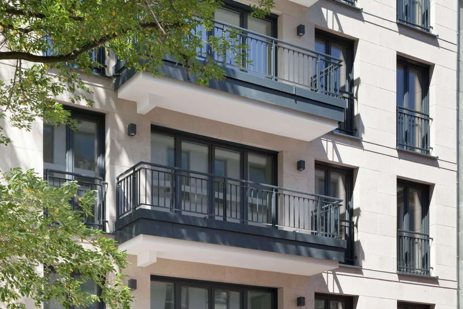 4 Zimmer Wohnung mit 142 m² in Düsseldorf – Bild 2