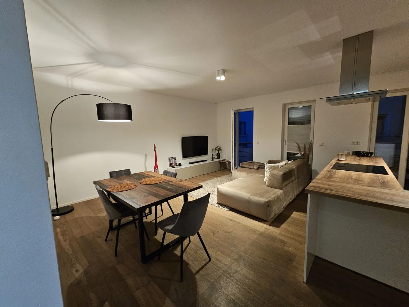 3 Zimmer Wohnung mit 83 m² in Wiesbaden – Bild 1
