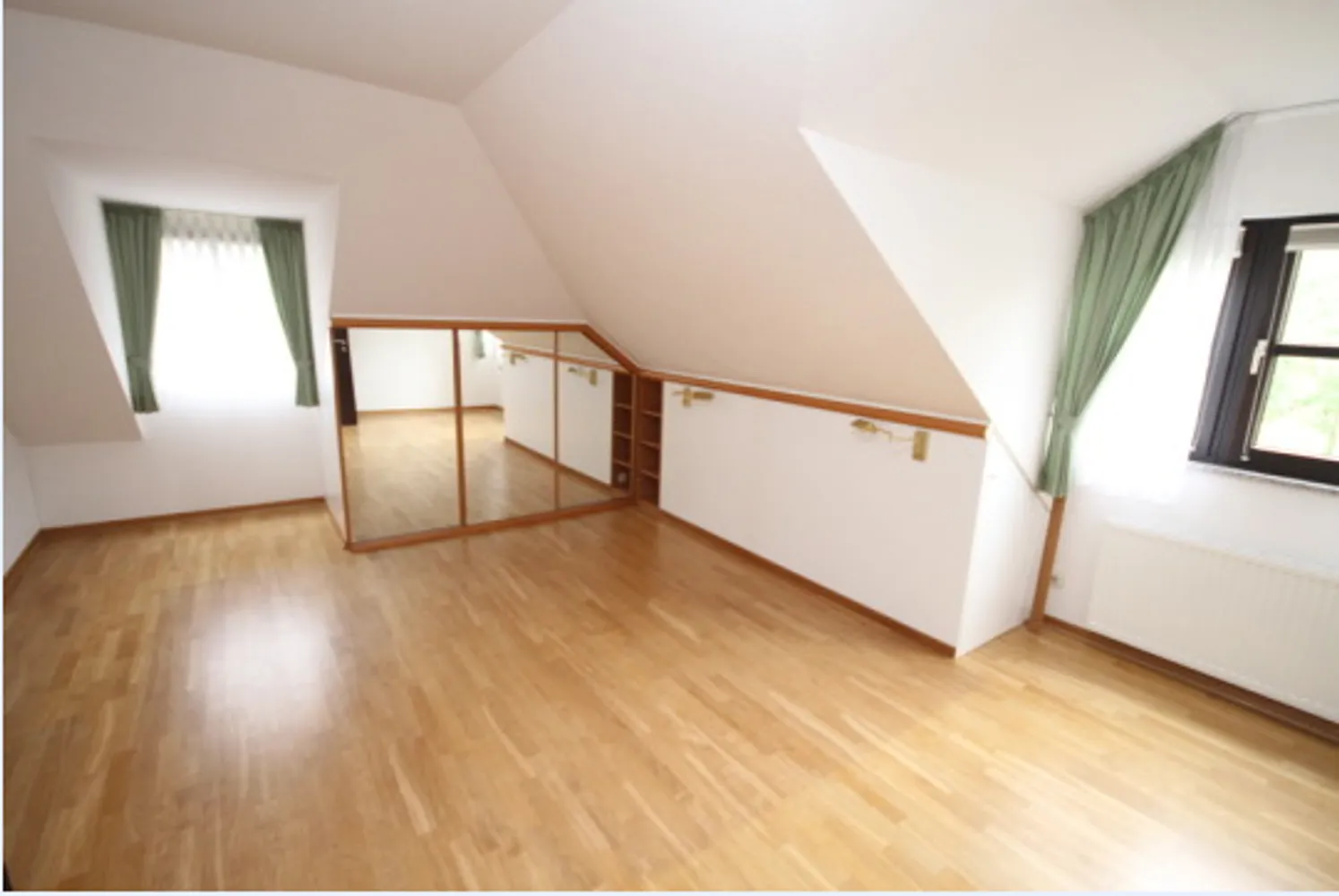 2 Zimmer Wohnung mit 77 m² in Bonn – Bild 2