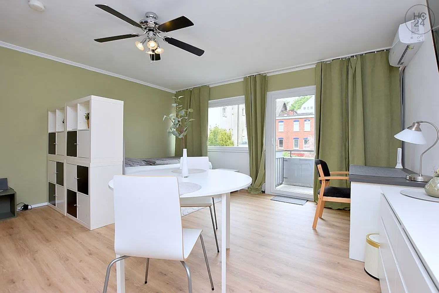 1 room apartment with 30 m² in Stuttgart – Photo 1
