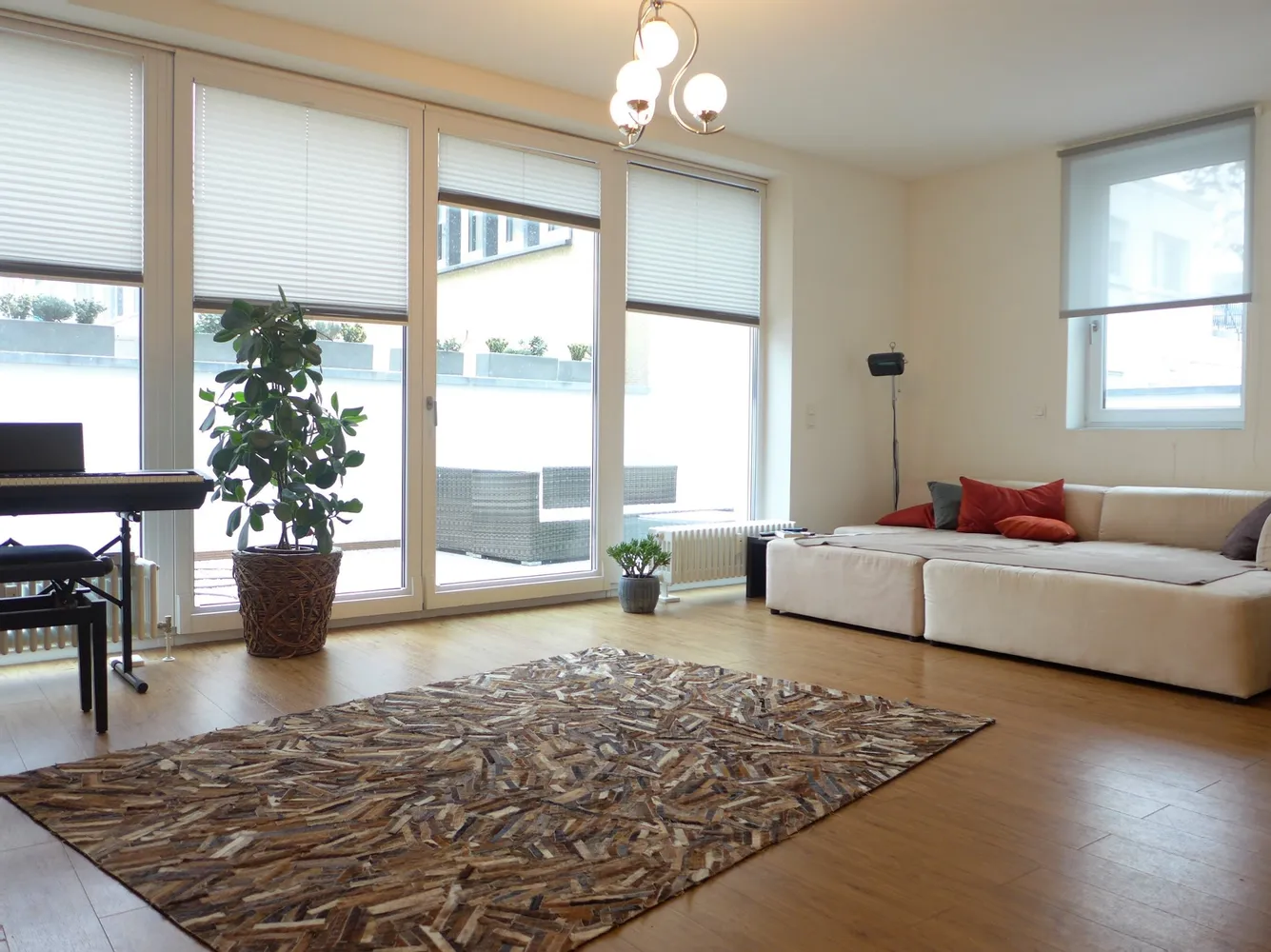 2 Zimmer Wohnung mit 91 m² in Frankfurt am Main – Bild 3