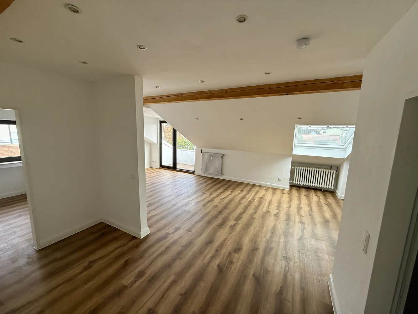 2 Zimmer Wohnung mit 53 m² in Düsseldorf – Bild 2