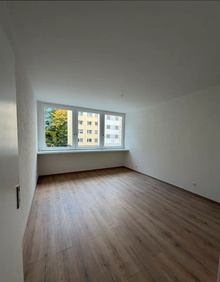 4 Zimmer Wohnung mit 126 m² in Ettlingen – Bild 2