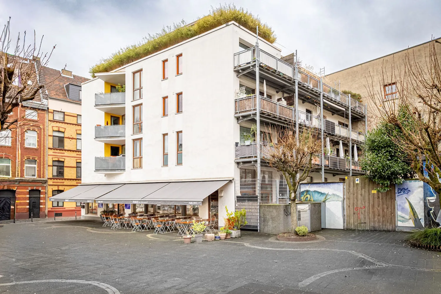 2 Zimmer Wohnung mit 100 m² in Köln – Bild 3
