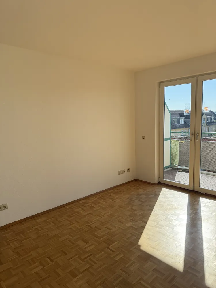 2 room apartment with 44 m² in Neu-Isenburg – Photo 2