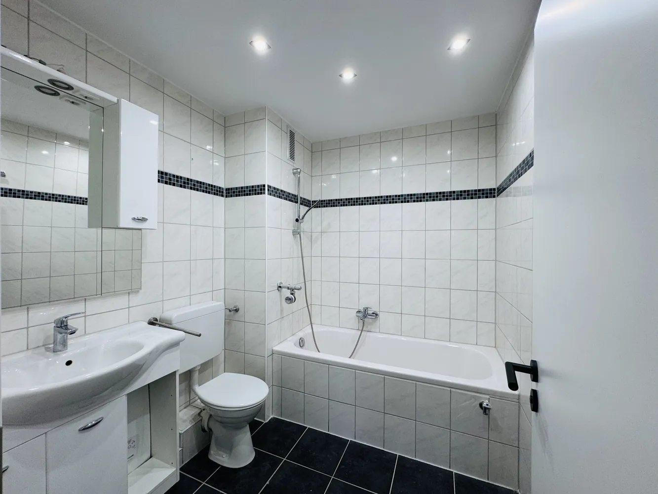 4 Zimmer Wohnung mit 70 m² in Duisburg – Bild 7