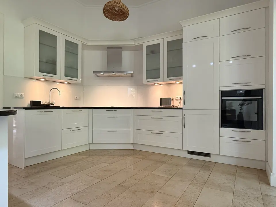 9 Zimmer Haus mit 251 m² in Norderstedt – Bild 2