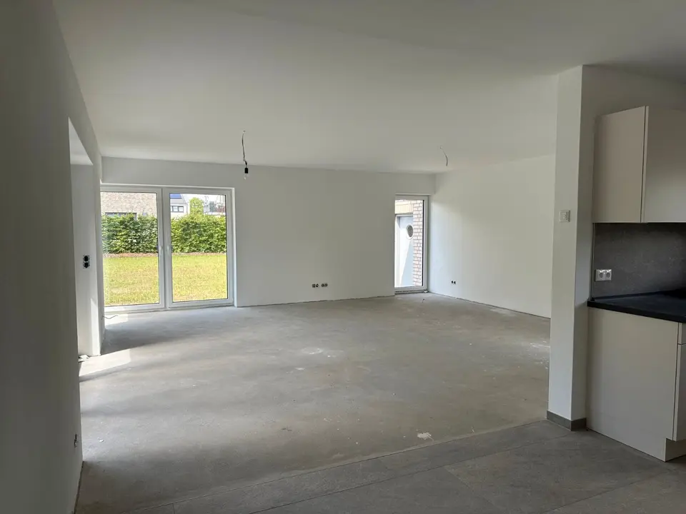 5 Zimmer Wohnung mit 137 m² in Neumünster – Bild 1