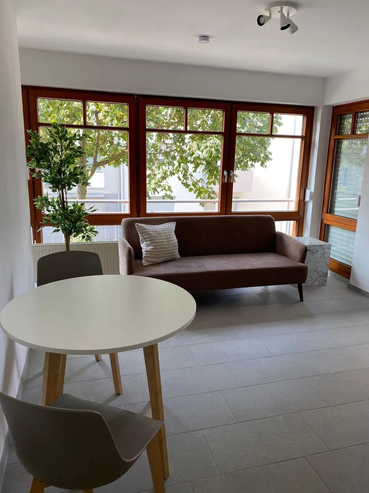 1 Zimmer Wohnung mit 27 m² in Karlsruhe – Bild 2