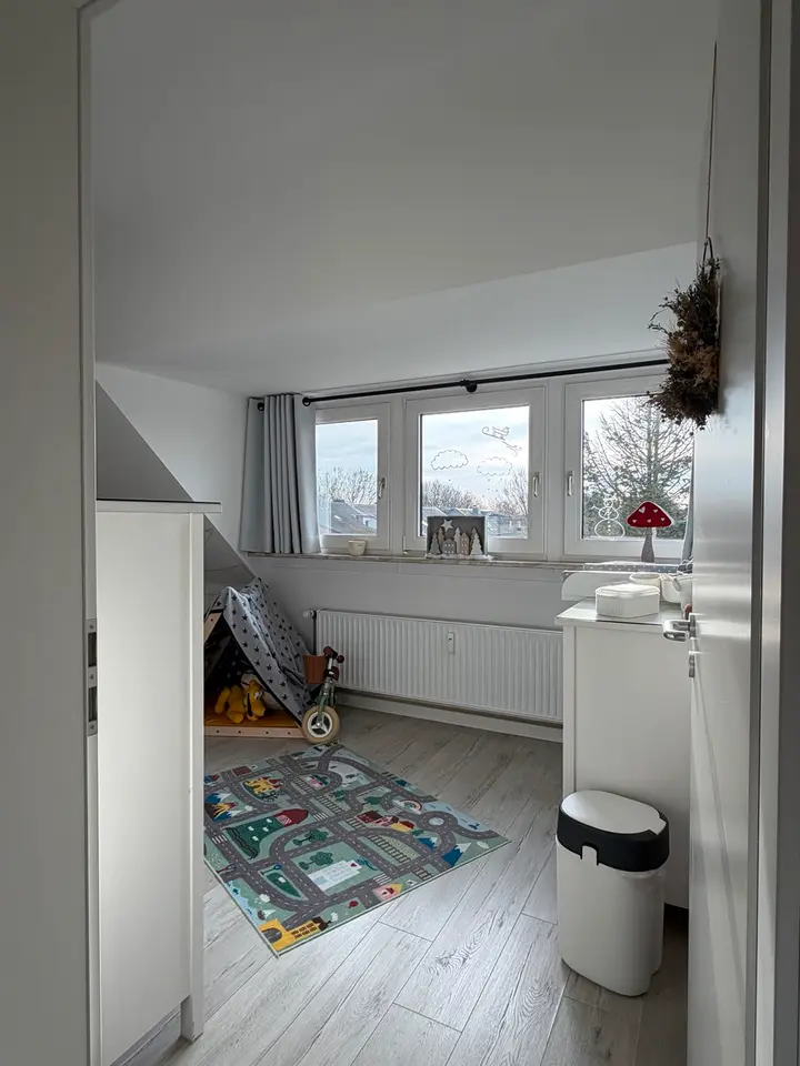 4 Zimmer Wohnung mit 96 m² in Oberhausen – Bild 2