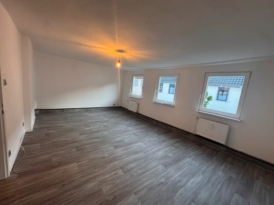 6 Zimmer Wohnung mit 138 m² in Koblenz – Bild 1