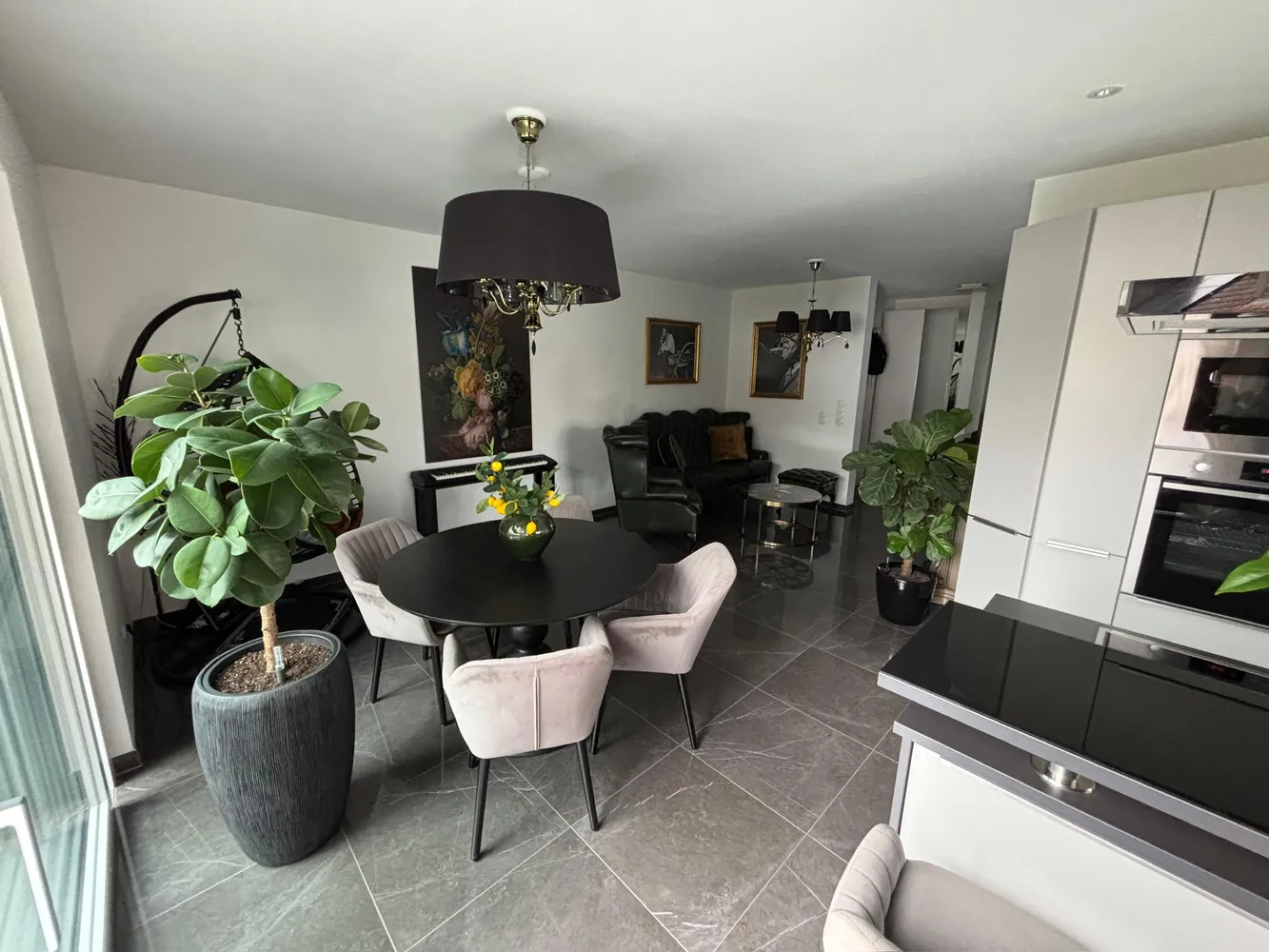 3 Zimmer Wohnung mit 70 m² in München – Bild 2
