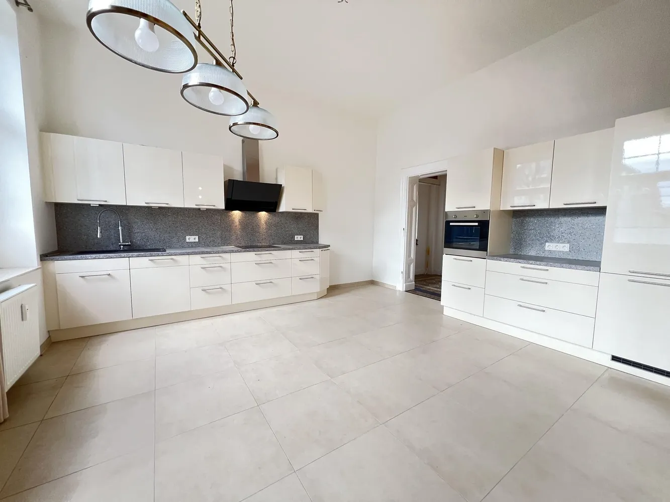 4 Zimmer Wohnung mit 150 m² in Bochum – Bild 3