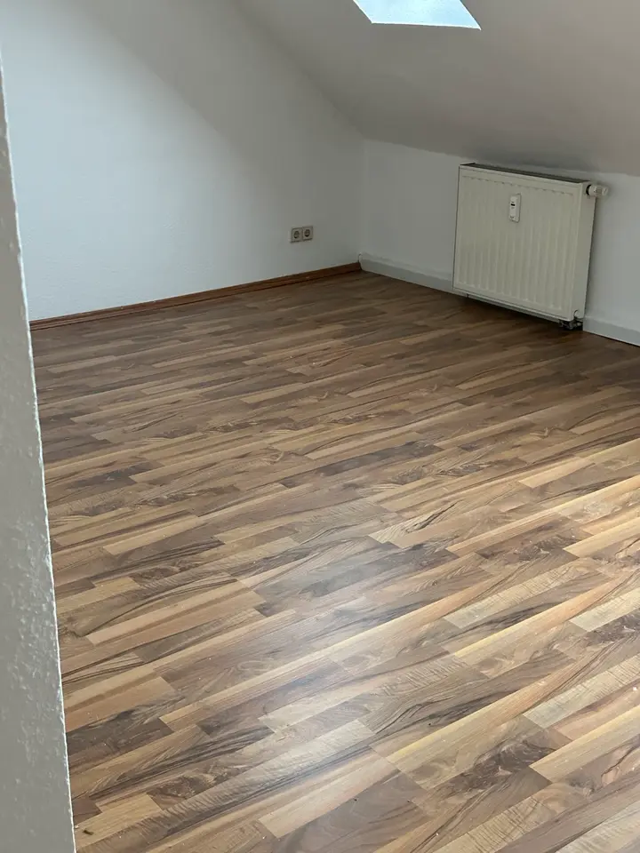 4 Zimmer Wohnung mit 83 m² in Halle (Saale) – Bild 1