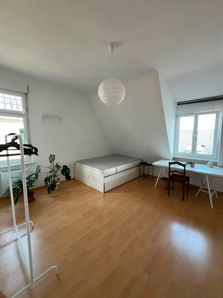 Shared room with 90 m² in Stuttgart – Photo 7