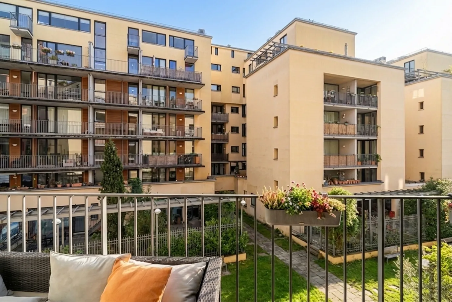 2 room apartment with 54 m² in Frankfurt am Main – Photo 12