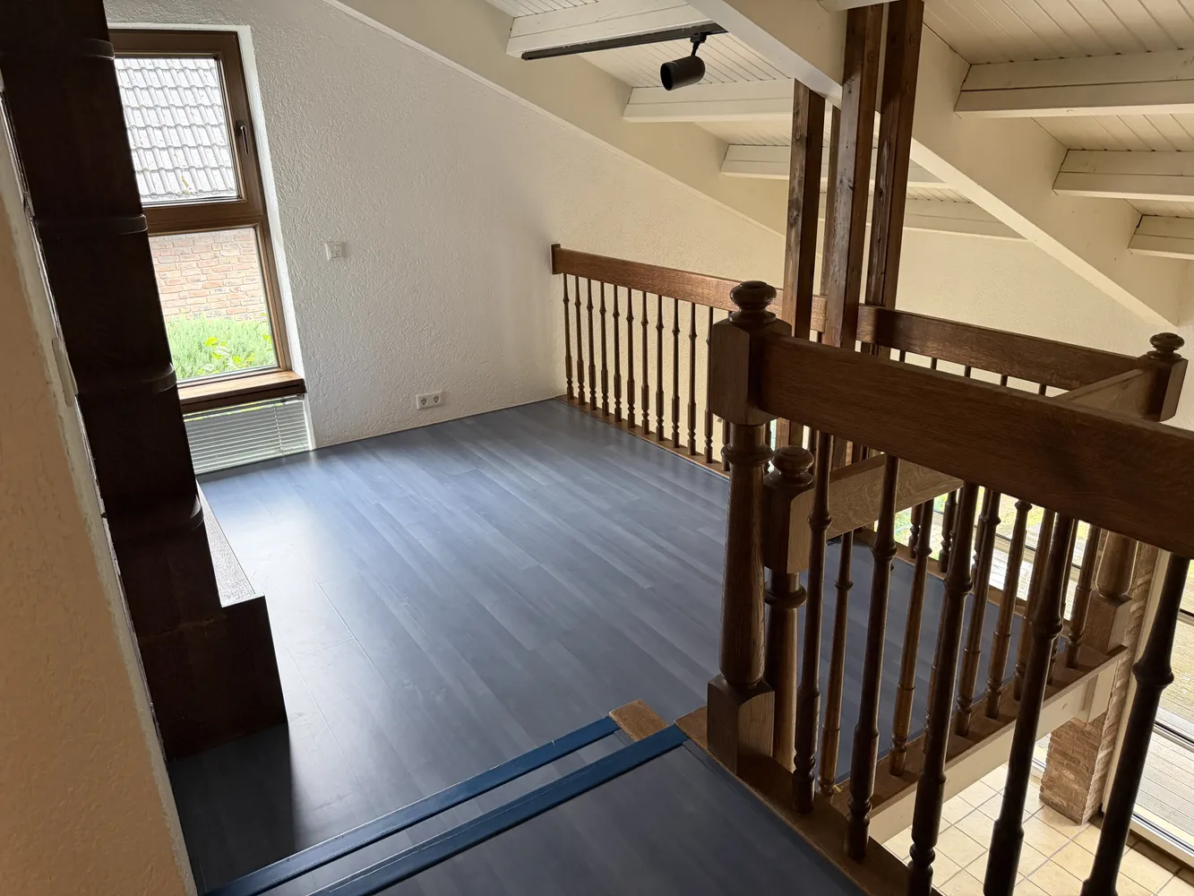 7 room house with 280 m² in Dormagen – Photo 1