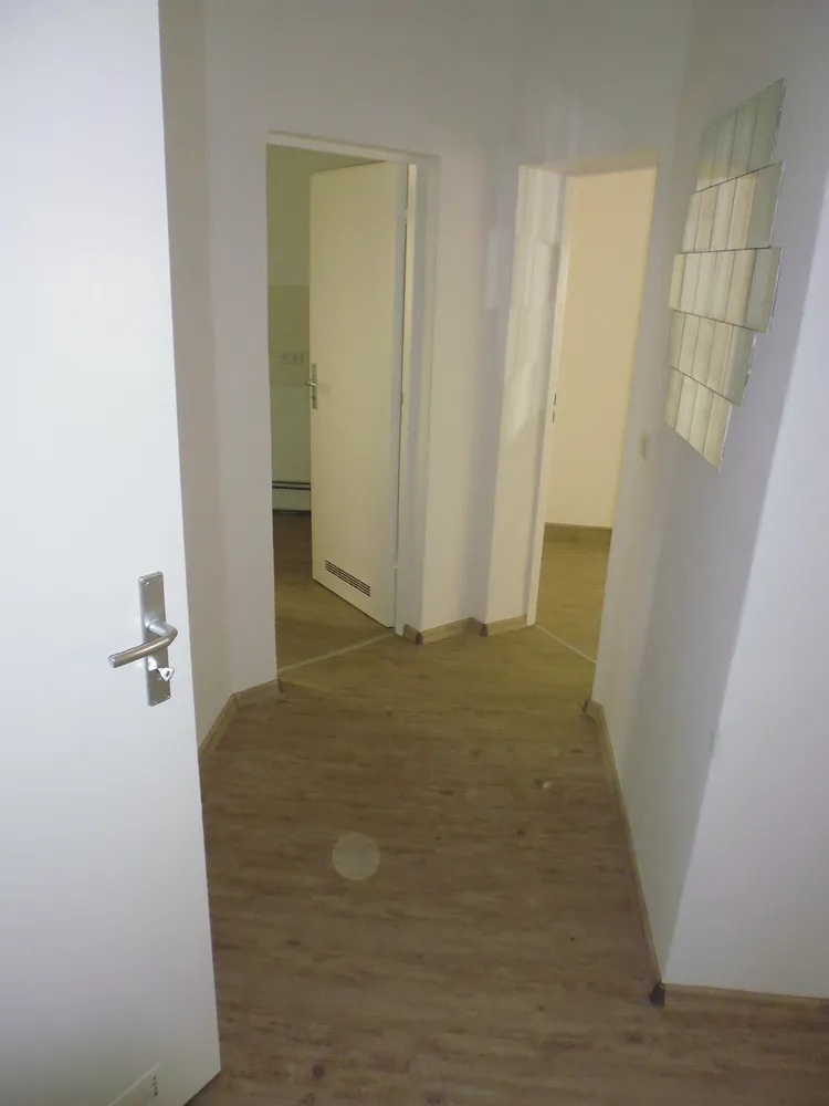 2 Zimmer Wohnung mit 42 m² in Halle (Saale) – Bild 3