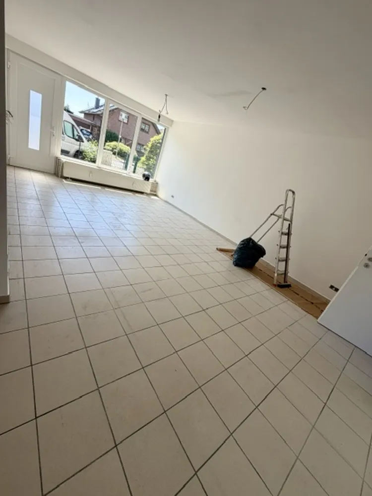 2 Zimmer Wohnung mit 75 m² in Leverkusen – Bild 2