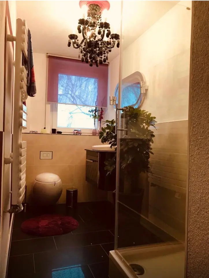 7 Zimmer Wohnung mit 150 m² in Weißenfels – Bild 5