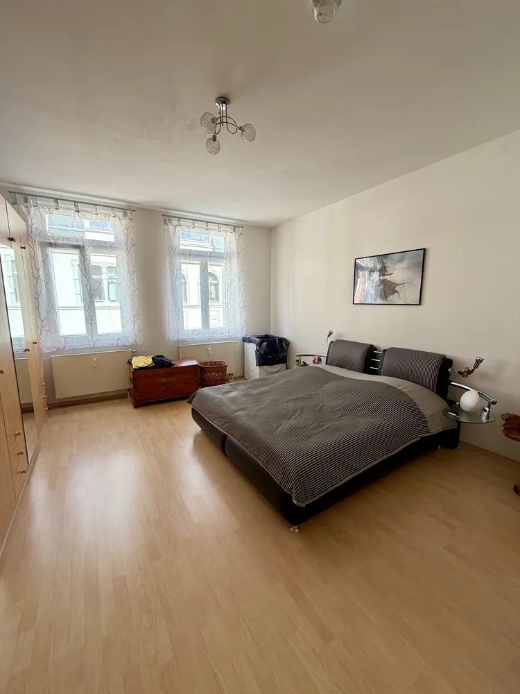 4 Zimmer Wohnung mit 120 m² in Halle (Saale) – Bild 2
