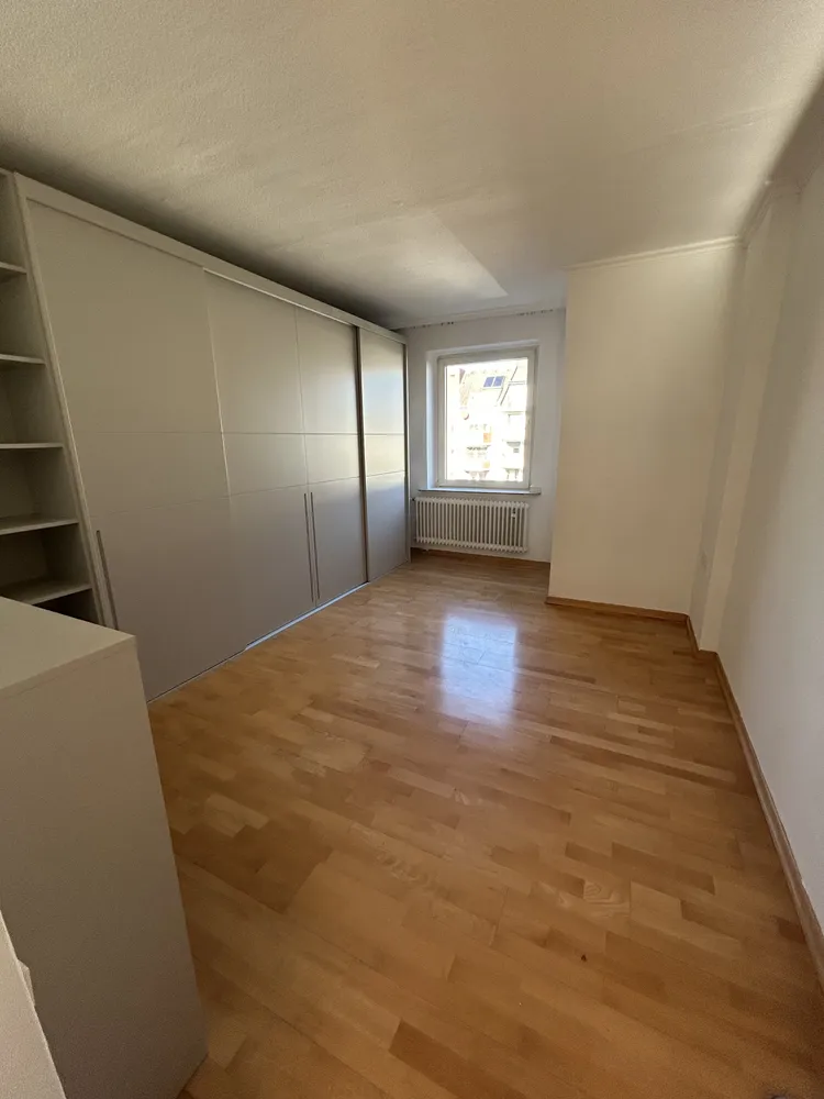 3 Zimmer Wohnung mit 94 m² in Düsseldorf – Bild 2