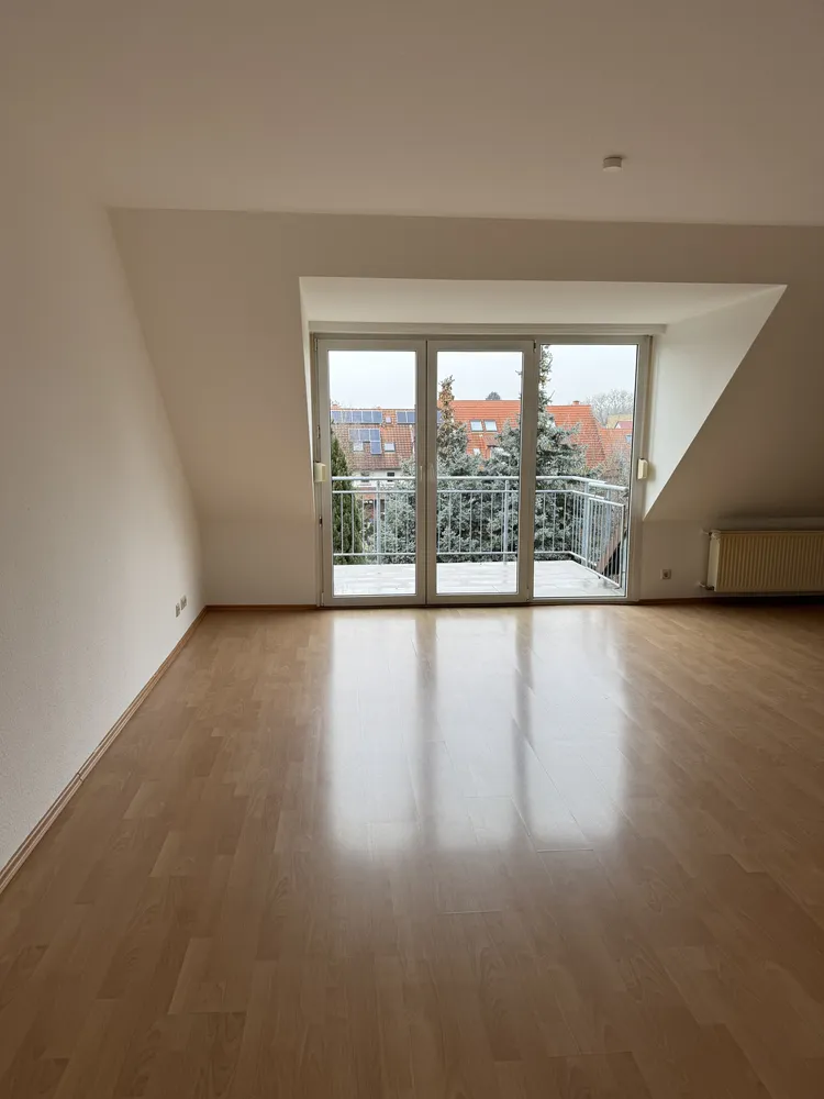 4 Zimmer Wohnung mit 106 m² in Mannheim – Bild 2