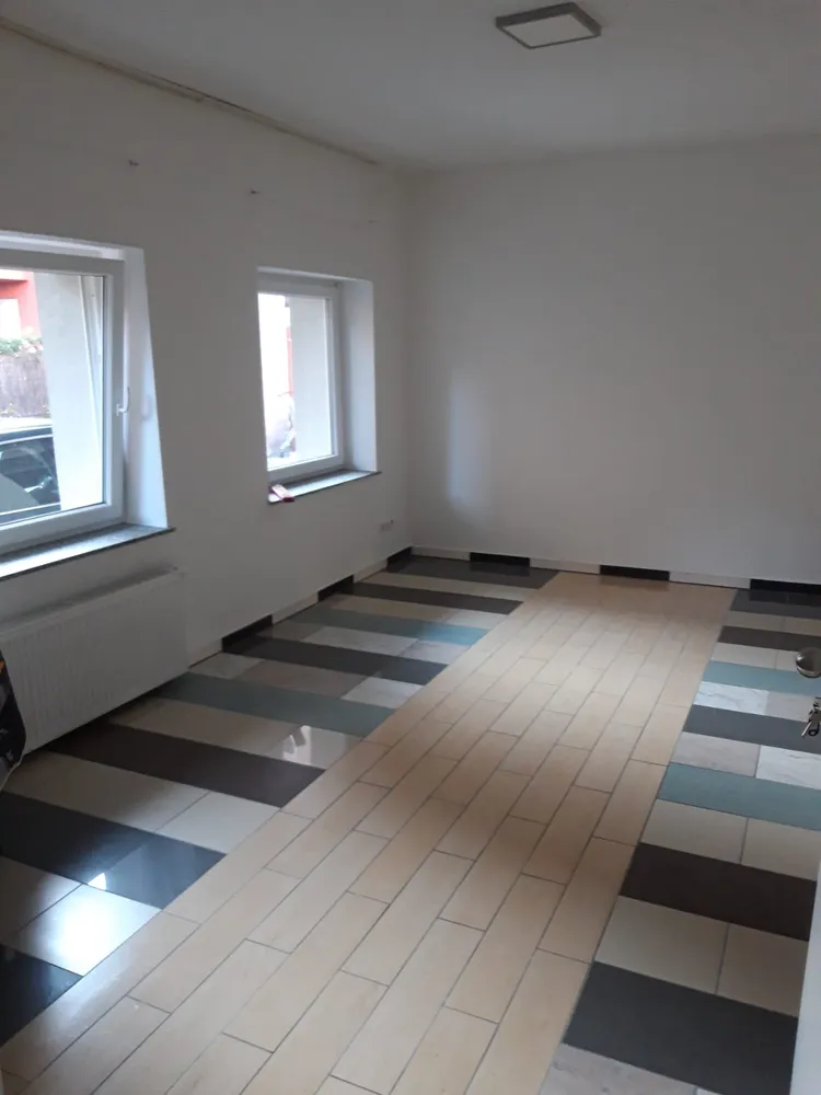 8 Zimmer Wohnung mit 210 m² in Stuttgart – Bild 1