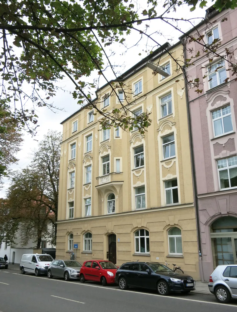 4 Zimmer Wohnung mit 99 m² in München – Bild 1